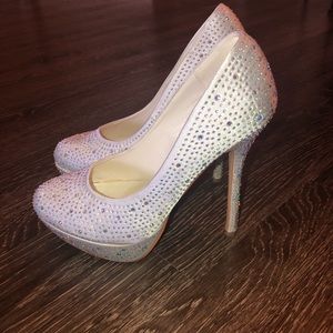 🔥SUPER SALE🔥WHITE SPARKLE HEELS